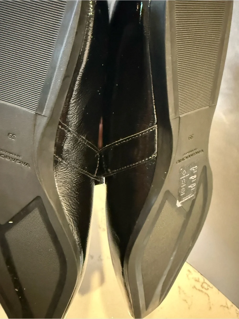 Vagabond patent leather